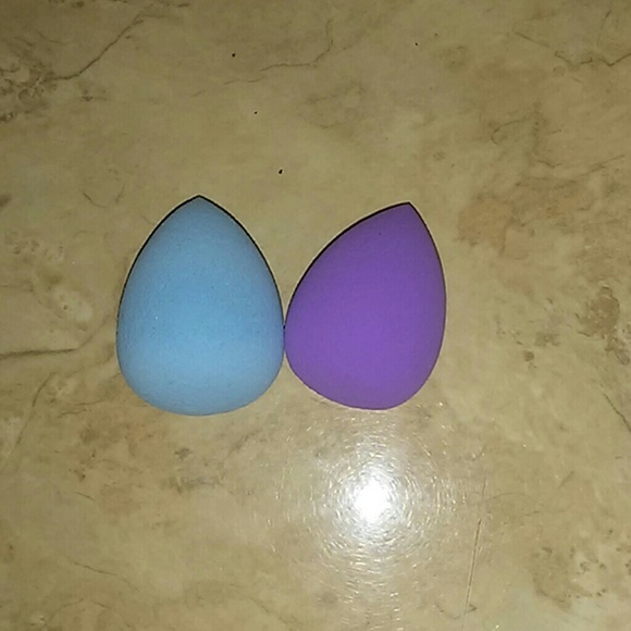 Set of 2 Makeup Blending Sponges - Picture 2 of 4